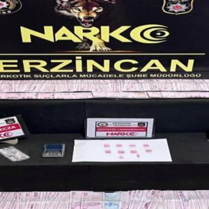 erzincanda uyusturucuya iki tutuklama W7wU8ldP