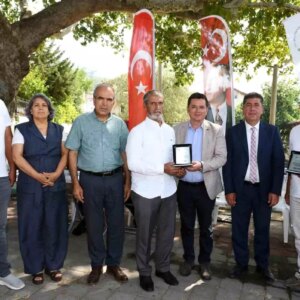 osmangazi belediyesinden gonullulerle cevre temizligi tesekkuru CT8kUmMD