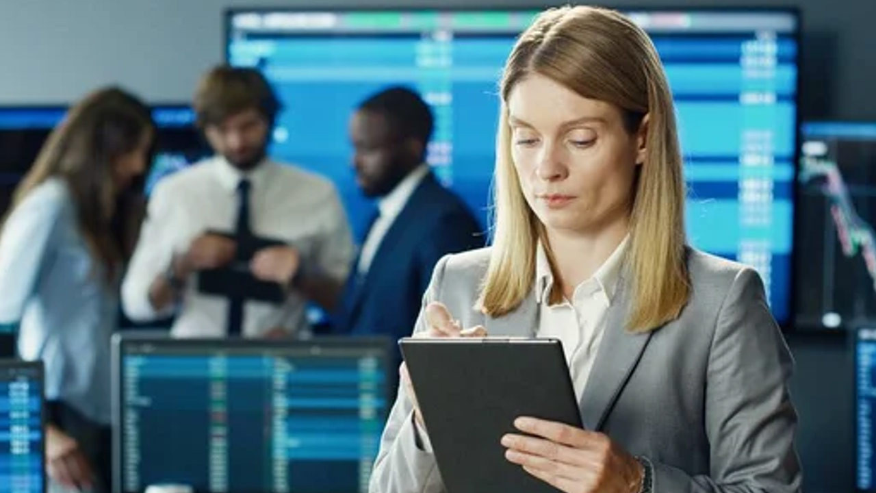 borsa haftayi kayipla kapatti iste en cok kazandiran ve kaybettiren hisseler YT3C5B6O