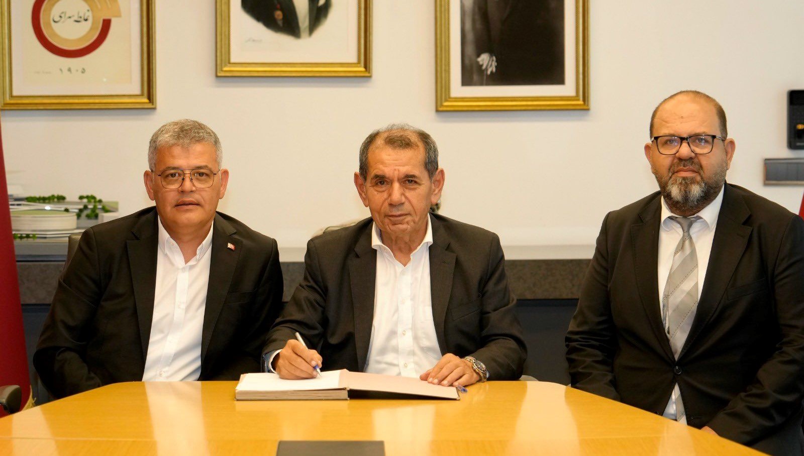 galatasaraydan yeni anlasma xLS7Af8N