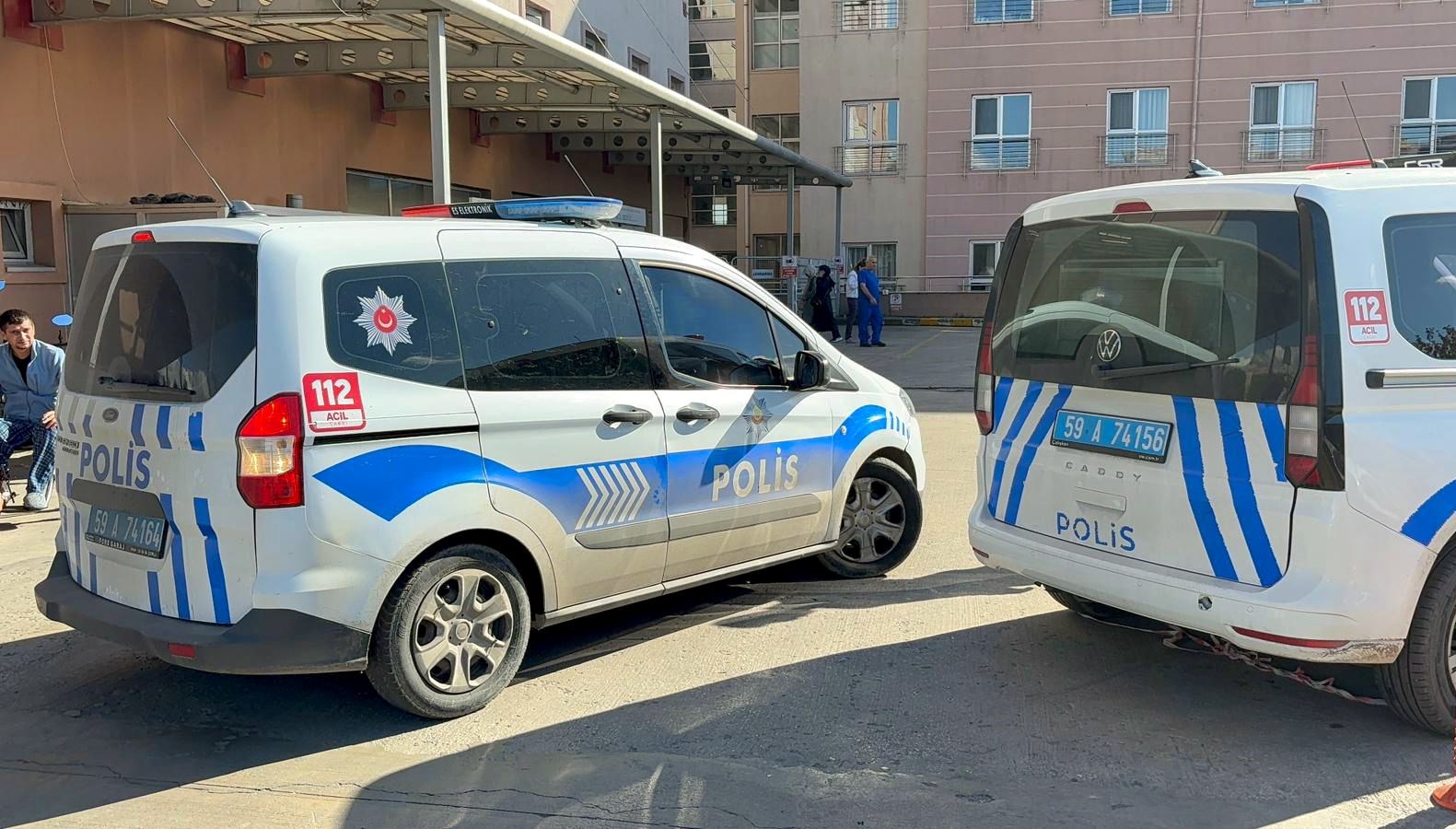 Cenaze evinde silahlar konuştu: 2 ölü