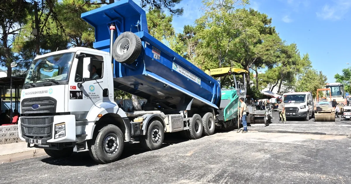 manisa kirkagaca 5 bin ton sicak asfalt seriliyor hXzeksiN