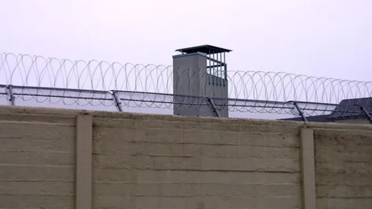 52 yıl hapis cezası vardı: Firari hükümlü saklandığı adreste yakalandı Haber gorseli